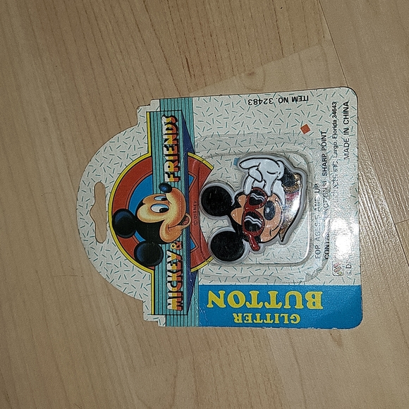 Lot of 5 VINTAGE Disney Pins - Mickey and Friends UNOPENED - Picture 2 of 13